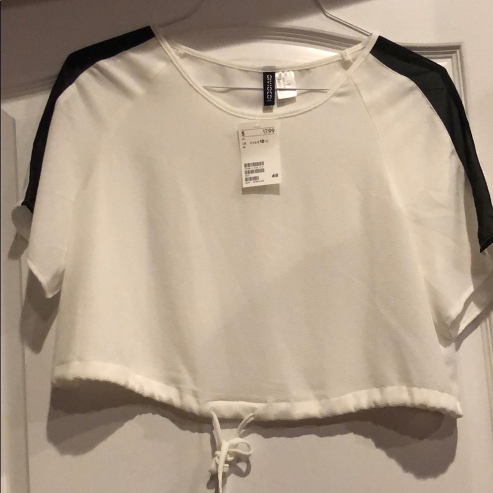 H&M crop top BRAND NEW WITH TAGS. Size 10